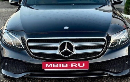 Mercedes-Benz E-Класс, 2016 год, 3 100 000 рублей, 31 фотография