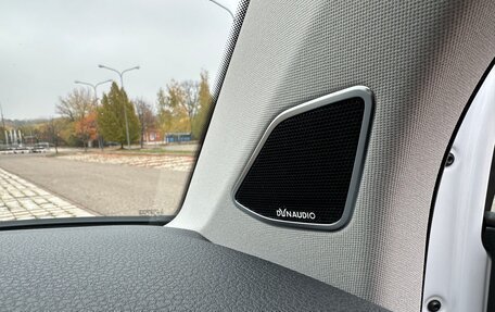 Volkswagen Multivan T6 рестайлинг, 2018 год, 4 999 000 рублей, 14 фотография