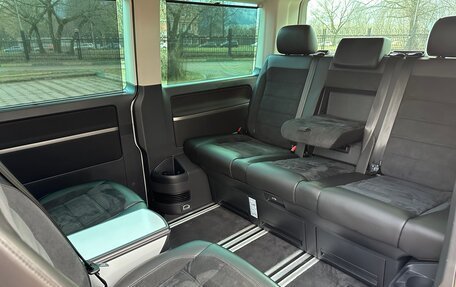 Volkswagen Multivan T6 рестайлинг, 2018 год, 4 999 000 рублей, 18 фотография