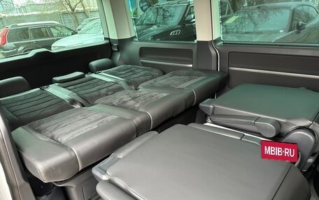 Volkswagen Multivan T6 рестайлинг, 2018 год, 4 999 000 рублей, 21 фотография