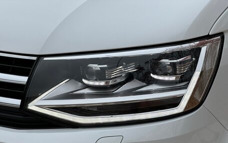 Volkswagen Multivan T6 рестайлинг, 2018 год, 4 999 000 рублей, 27 фотография