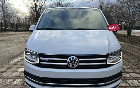 Volkswagen Multivan T6 рестайлинг, 2018 год, 4 999 000 рублей, 6 фотография