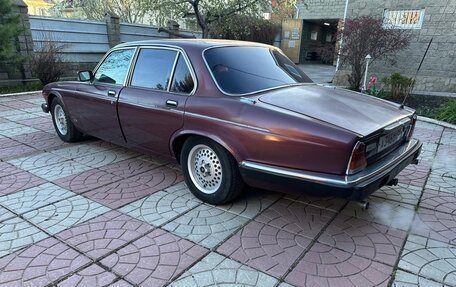 Jaguar XJ III (X350), 1986 год, 950 000 рублей, 4 фотография