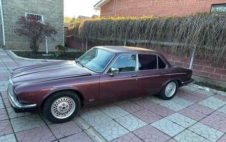 Jaguar XJ III (X350), 1986 год, 950 000 рублей, 2 фотография