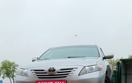 Toyota Camry, 2007 год, 900 000 рублей, 1 фотография