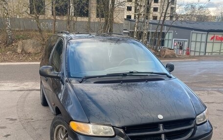 Chrysler Voyager III, 1998 год, 270 000 рублей, 1 фотография