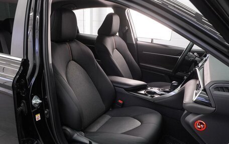 Toyota Camry, 2018 год, 2 399 000 рублей, 8 фотография