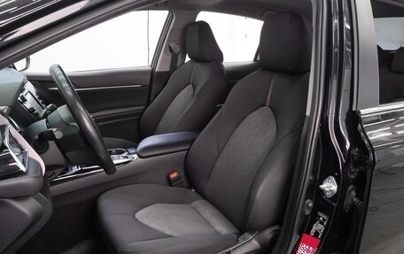 Toyota Camry, 2018 год, 2 399 000 рублей, 10 фотография