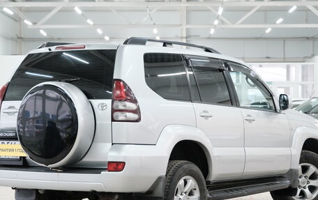 Toyota Land Cruiser Prado 120 рестайлинг, 2004 год, 1 999 000 рублей, 7 фотография