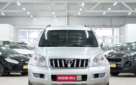 Toyota Land Cruiser Prado 120 рестайлинг, 2004 год, 1 999 000 рублей, 3 фотография
