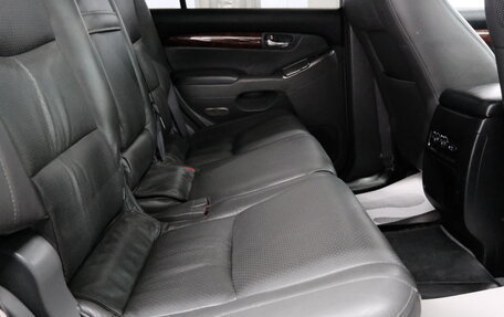 Toyota Land Cruiser Prado 120 рестайлинг, 2004 год, 1 999 000 рублей, 26 фотография