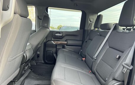 Chevrolet Silverado, 2022 год, 5 778 885 рублей, 13 фотография