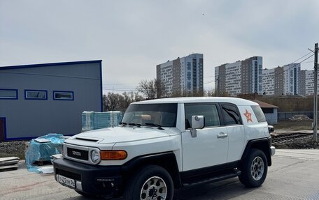 Toyota FJ Cruiser, 2012 год, 3 490 000 рублей, 2 фотография
