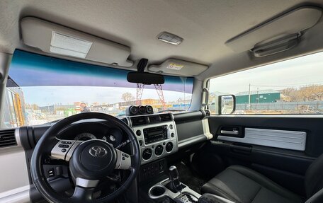 Toyota FJ Cruiser, 2012 год, 3 490 000 рублей, 9 фотография