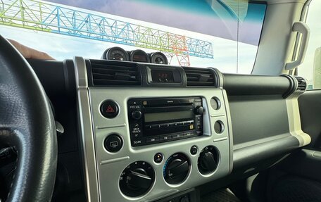 Toyota FJ Cruiser, 2012 год, 3 490 000 рублей, 10 фотография