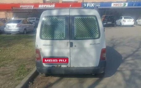 Peugeot Partner II рестайлинг 2, 2006 год, 260 000 рублей, 2 фотография