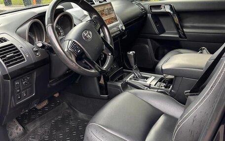 Toyota Land Cruiser Prado 150 рестайлинг 2, 2014 год, 3 300 000 рублей, 6 фотография