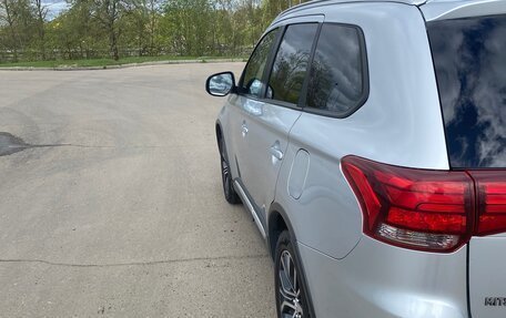 Mitsubishi Outlander III рестайлинг 3, 2017 год, 2 030 000 рублей, 4 фотография