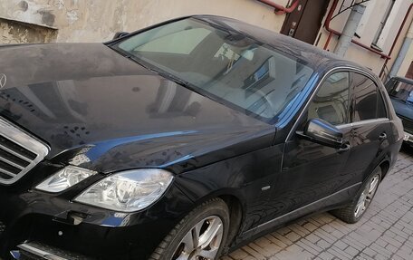 Mercedes-Benz E-Класс, 2010 год, 700 000 рублей, 1 фотография