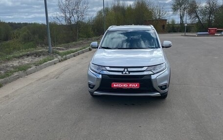 Mitsubishi Outlander III рестайлинг 3, 2017 год, 2 030 000 рублей, 1 фотография