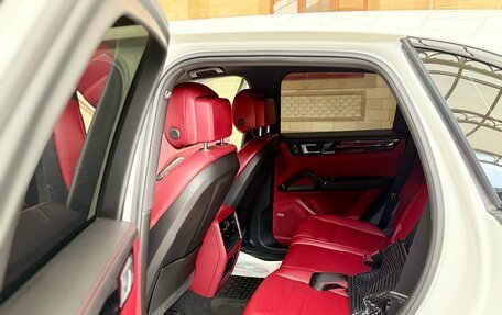 Porsche Cayenne III, 2020 год, 7 950 000 рублей, 10 фотография