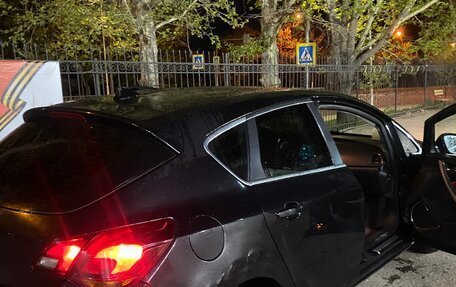 Opel Astra J, 2012 год, 700 000 рублей, 2 фотография