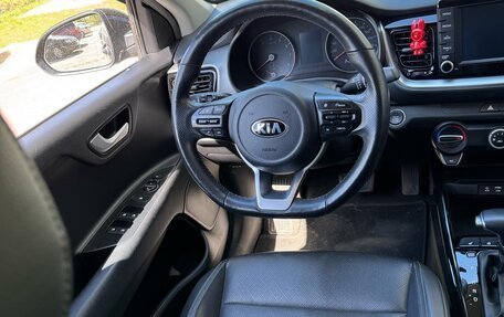 KIA Stonic, 2018 год, 1 950 000 рублей, 10 фотография