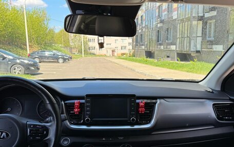 KIA Stonic, 2018 год, 1 950 000 рублей, 7 фотография