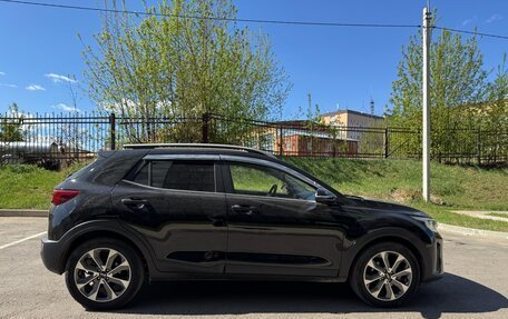 KIA Stonic, 2018 год, 1 950 000 рублей, 3 фотография