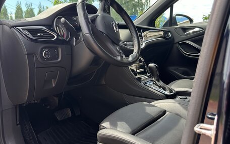 Opel Astra K, 2019 год, 1 560 000 рублей, 12 фотография