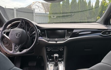 Opel Astra K, 2019 год, 1 560 000 рублей, 9 фотография