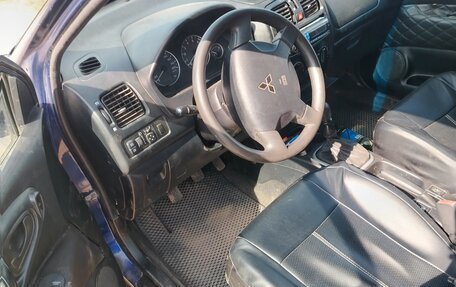 Mitsubishi Space Star I рестайлинг, 2004 год, 250 000 рублей, 3 фотография