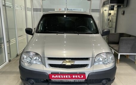 Chevrolet Niva I рестайлинг, 2018 год, 819 000 рублей, 2 фотография