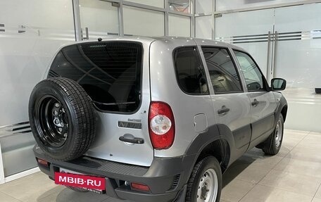 Chevrolet Niva I рестайлинг, 2018 год, 819 000 рублей, 4 фотография