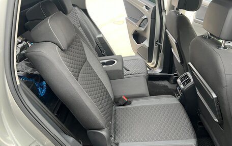 Volkswagen Tiguan II, 2018 год, 2 590 000 рублей, 17 фотография
