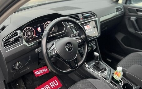 Volkswagen Tiguan II, 2018 год, 2 590 000 рублей, 12 фотография