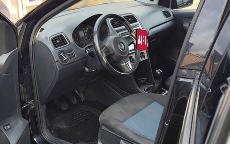Volkswagen Polo VI (EU Market), 2013 год, 900 000 рублей, 13 фотография