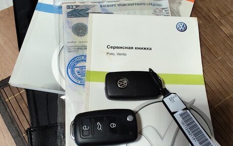 Volkswagen Polo VI (EU Market), 2013 год, 900 000 рублей, 27 фотография