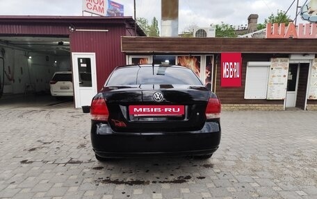 Volkswagen Polo VI (EU Market), 2013 год, 900 000 рублей, 10 фотография
