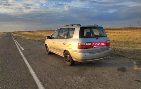 KIA Carens I (RS), 2005 год, 600 000 рублей, 7 фотография