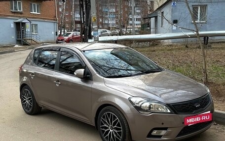 KIA cee'd I рестайлинг, 2010 год, 1 000 000 рублей, 3 фотография