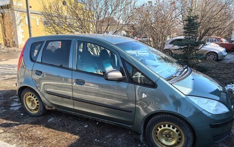 Mitsubishi Colt VI рестайлинг, 2004 год, 370 000 рублей, 2 фотография