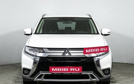 Mitsubishi Outlander III рестайлинг 3, 2021 год, 2 379 000 рублей, 2 фотография