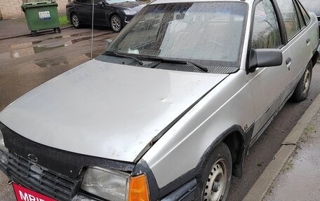 Opel Kadett E рестайлинг, 1986 год, 85 000 рублей, 11 фотография