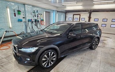 Volvo V60 Cross Country II, 2021 год, 4 350 000 рублей, 1 фотография