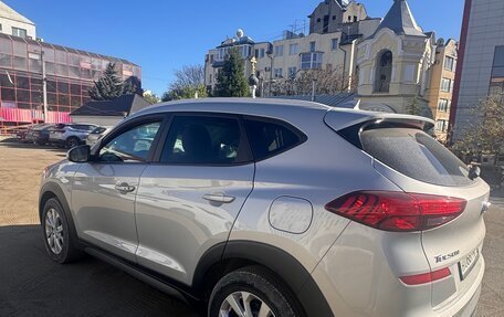 Hyundai Tucson III, 2019 год, 2 500 000 рублей, 2 фотография