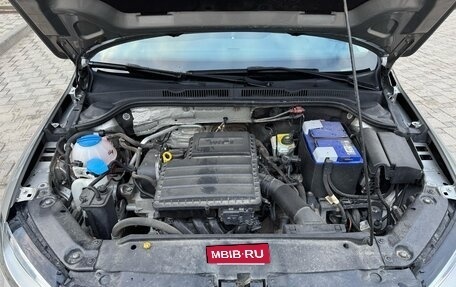 Volkswagen Jetta VI, 2017 год, 1 890 000 рублей, 6 фотография