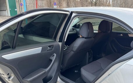 Volkswagen Jetta VI, 2017 год, 1 890 000 рублей, 17 фотография