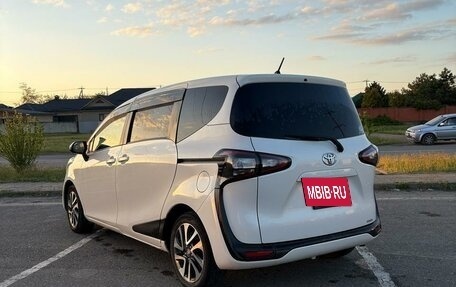 Toyota Sienta II, 2016 год, 1 500 000 рублей, 5 фотография