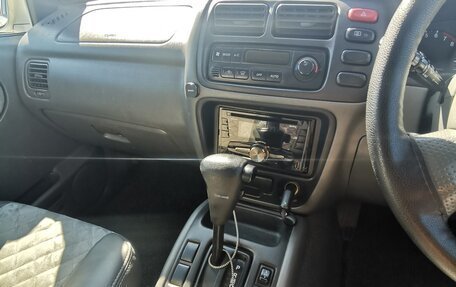 Suzuki Escudo III, 2001 год, 790 000 рублей, 9 фотография